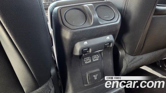 Jeep Wrangler (JL) 2.0 Overland 4도어, 2019 14