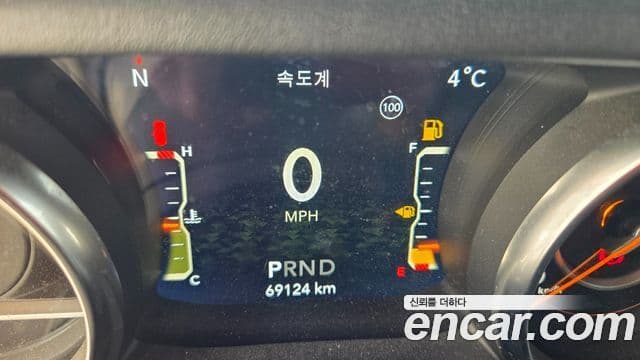 Jeep Wrangler (JL) 2.0 Overland 4도어, 2019 18