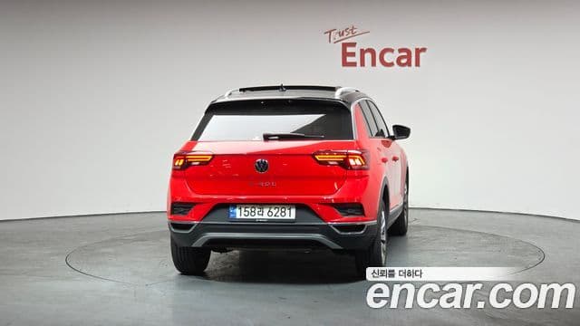 Volkswagen T-Roc Premium, 2022 4
