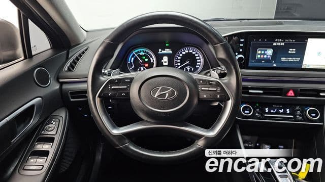 Hyundai Sonata гибрид (DN8) Premium Plus, 2022 13