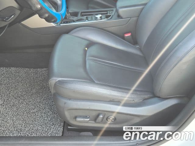 Hyundai LF Sonata Special, 2016 9