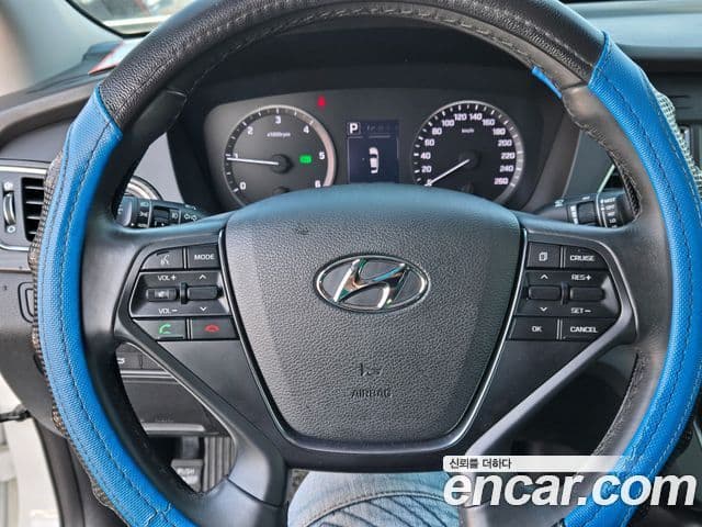 Hyundai LF Sonata Special, 2016 11