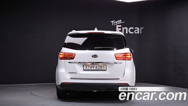 Kia The / новый New Carnival Prestige, 2019 4