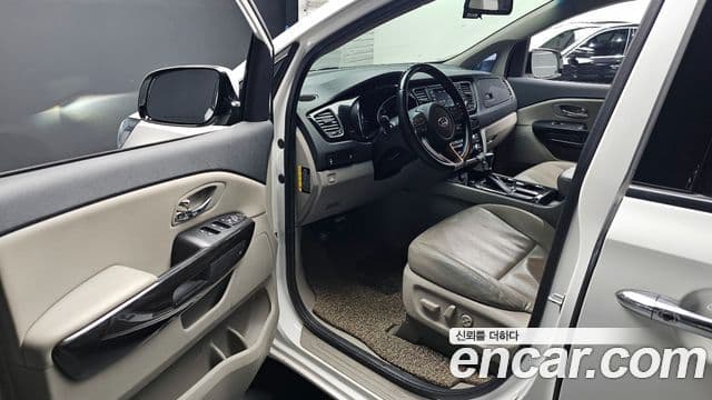 Kia The / новый New Carnival Prestige, 2019 10