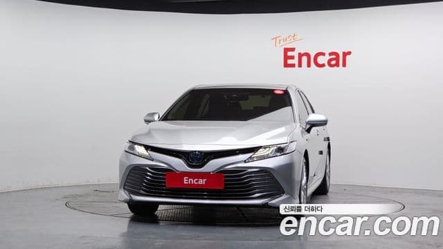 Toyota 캠리 (XV70) 2.5 XLE гибрид, 2021 3