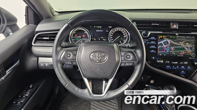 Toyota 캠리 (XV70) 2.5 XLE гибрид, 2021 13