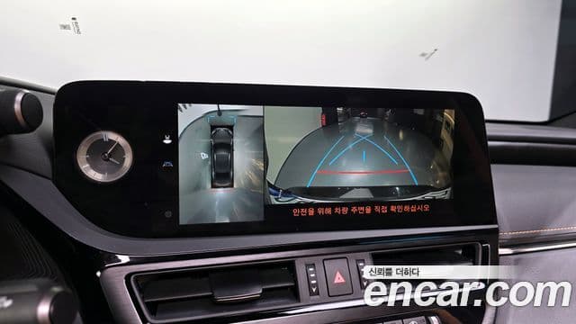 Lexus ES300h 7세대 Executive, 2025 15