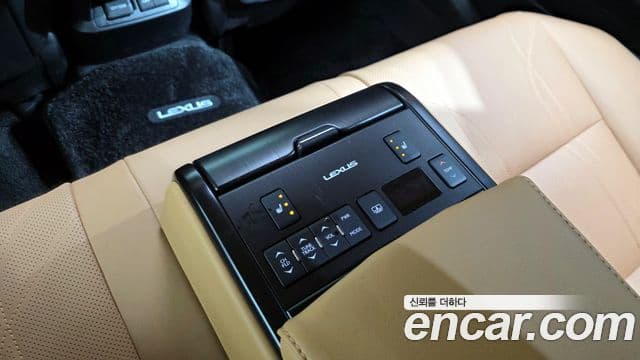 Lexus ES300h 7세대 Executive, 2025 19