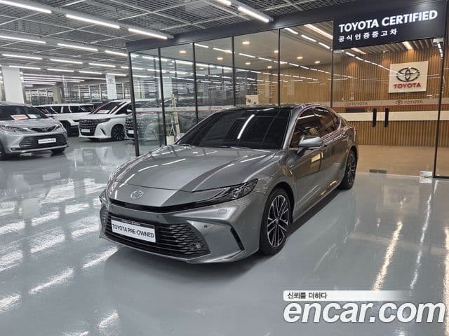 Toyota 캠리 (XV80) 2.5 XLE Premium гибрид, 2025 1