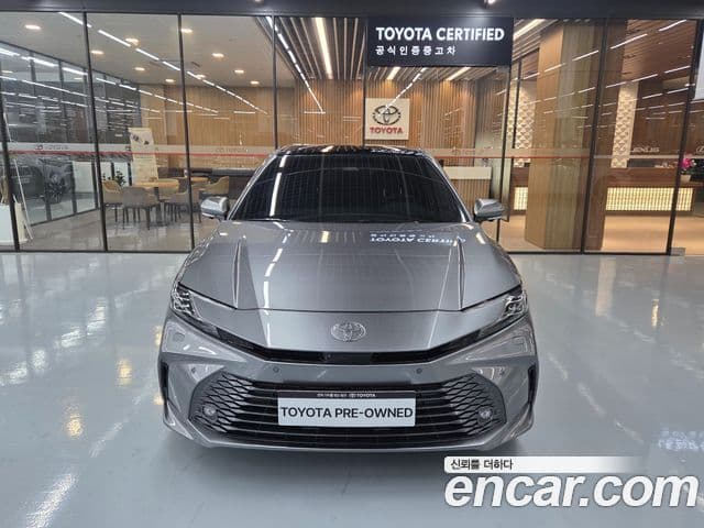 Toyota 캠리 (XV80) 2.5 XLE Premium гибрид, 2025 3
