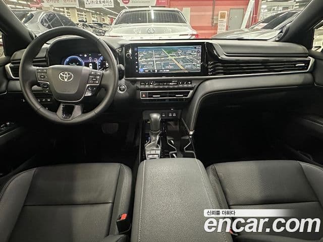 Toyota 캠리 (XV80) 2.5 XLE Premium гибрид, 2025 7