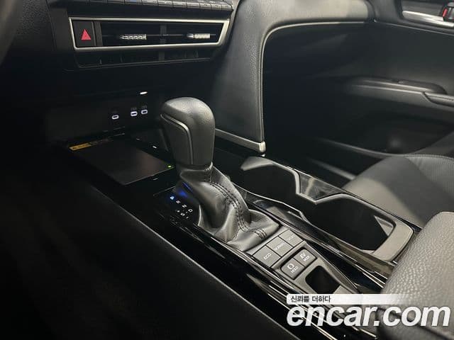 Toyota 캠리 (XV80) 2.5 XLE Premium гибрид, 2025 9