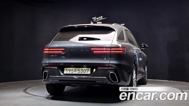 Genesis GV70, 2022 4