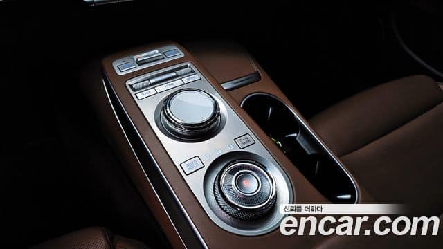 Genesis GV70, 2022 9