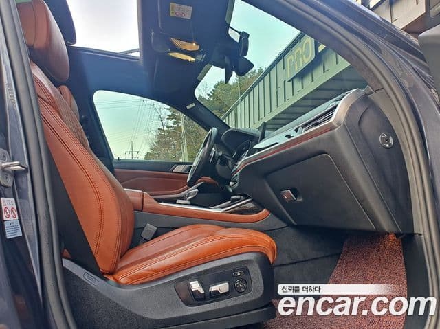 BMW X7 (G07) xDrive 40i M Sport 7인승, 2021 6