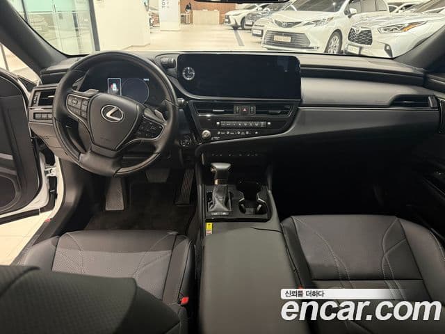 Lexus ES300h 7세대 Executive, 2026 7