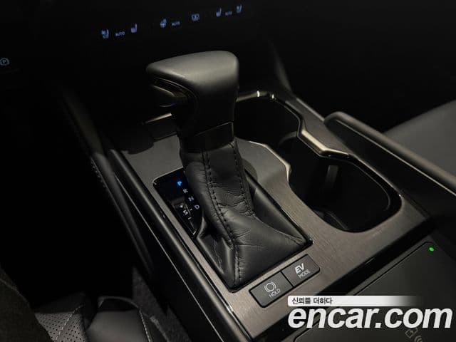 Lexus ES300h 7세대 Executive, 2026 9