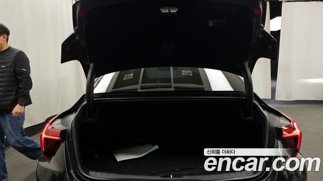 Kia K8 Trendy(арендный автомобиль), 2023 20