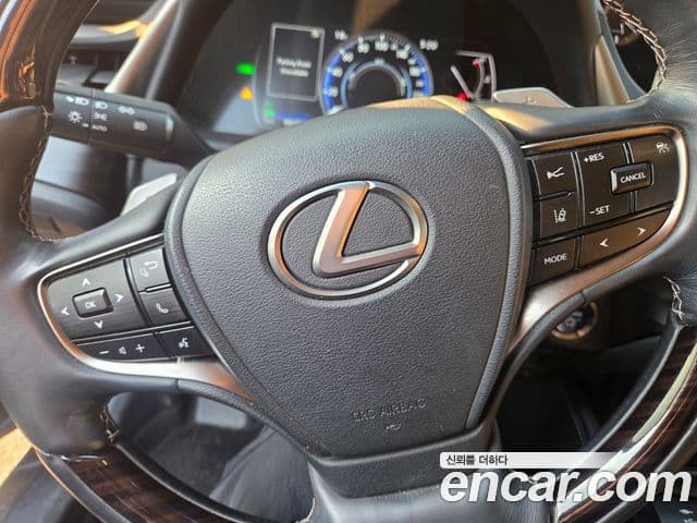 Lexus ES300h 7세대 Luxury Plus, 2021 9