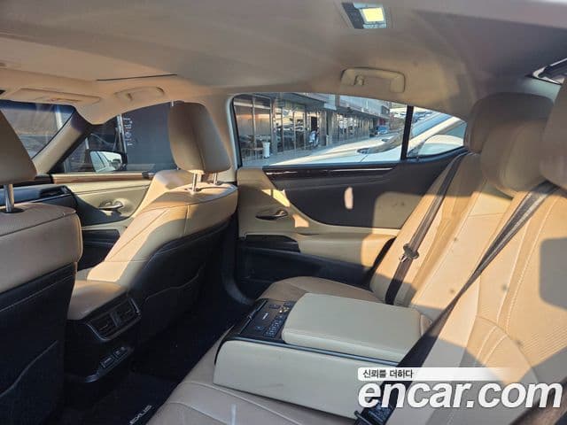 Lexus ES300h 7세대 Luxury Plus, 2021 14