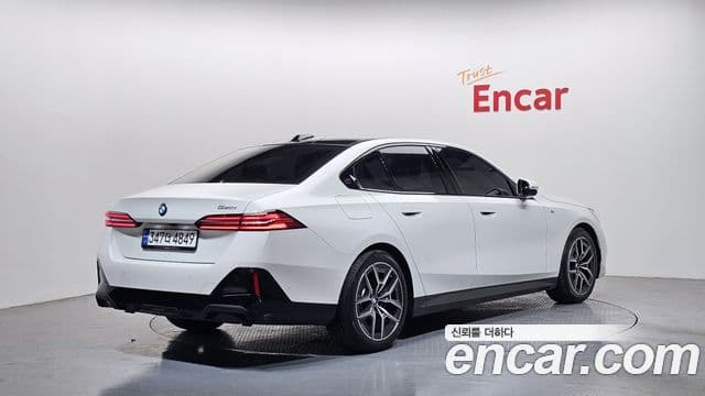 BMW 5시리즈 (G60) 520i M Sport, 2024 2