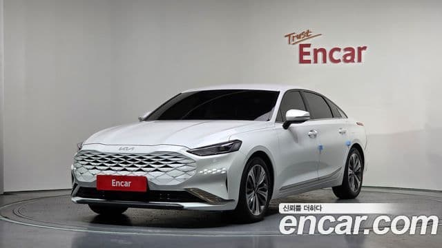 Kia K8 гибрид Signature, 2023 1