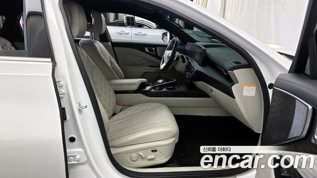 Kia K8 гибрид Signature, 2023 11