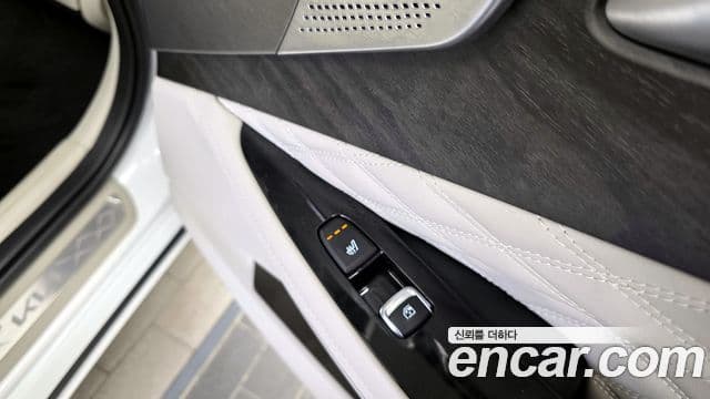 Kia K8 гибрид Signature, 2023 18