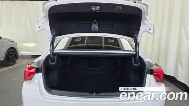 Kia K8 гибрид Signature, 2023 20