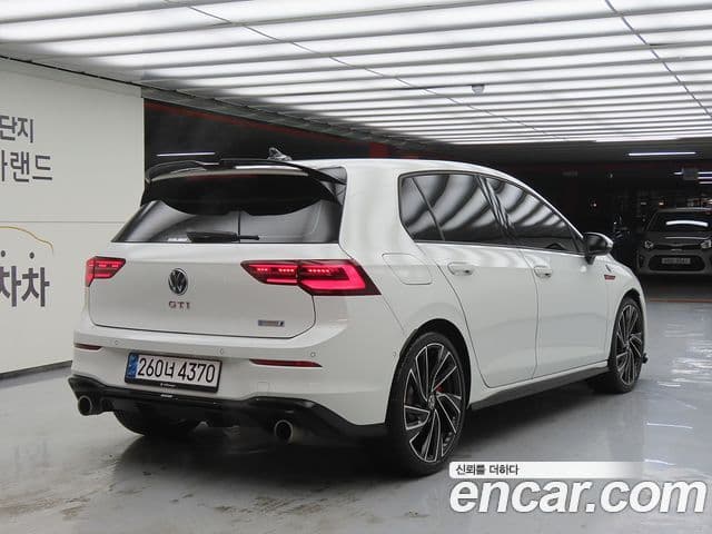 Volkswagen Гольф 8세대 2.0 GTI, 2024 4