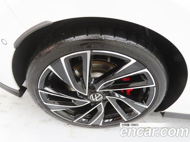Volkswagen Гольф 8세대 2.0 GTI, 2024 20