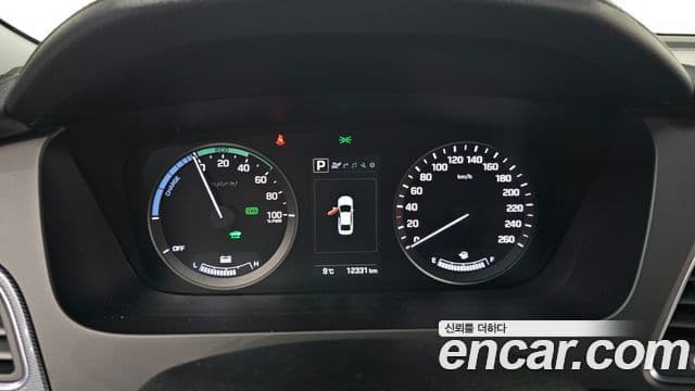 Hyundai LF Sonata гибрид Premium Special, 2017 8