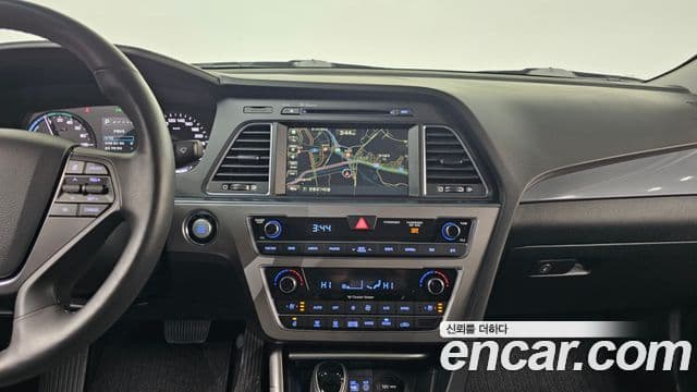 Hyundai LF Sonata гибрид Premium Special, 2017 14