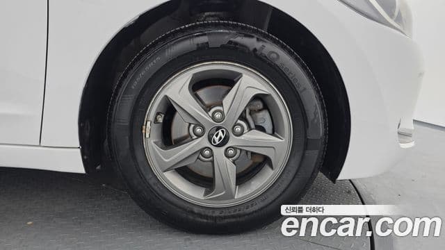 Hyundai Avante AD 1.6 GDI Smart, 2017 все фото