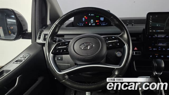 Hyundai Staria Modern, 2022 13