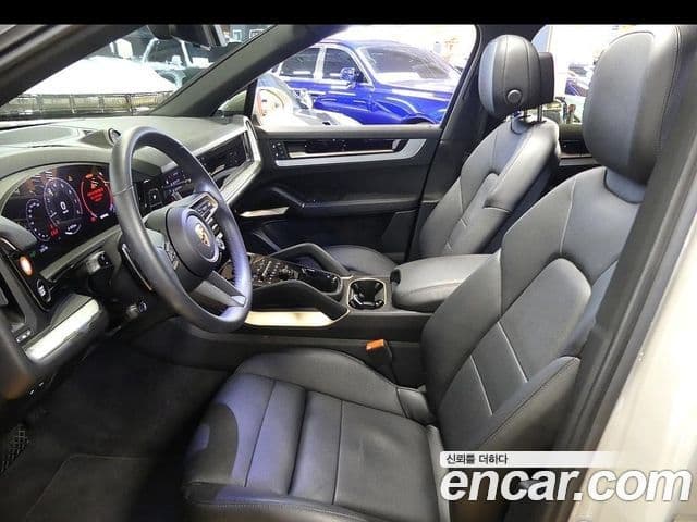 Porsche Cayenne (PO536), 2024 10