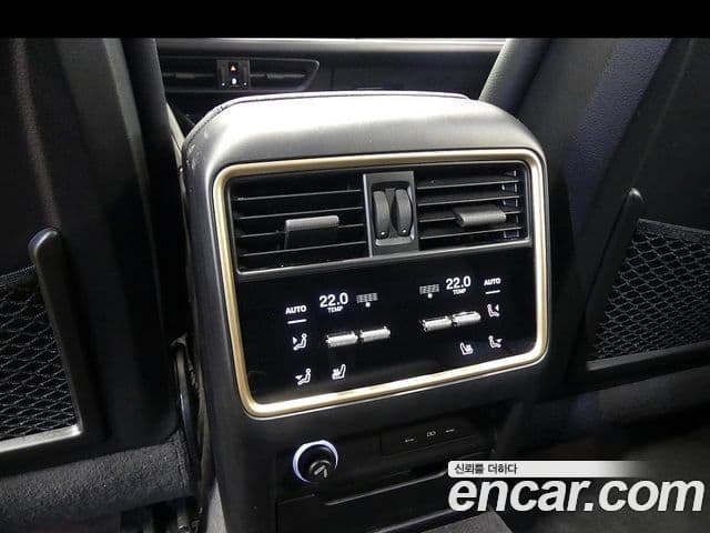 Porsche Cayenne (PO536), 2024 20