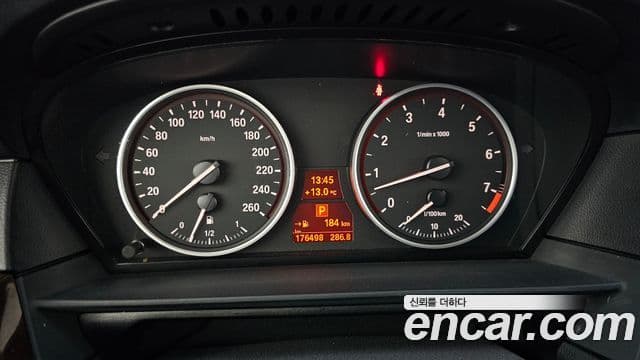 BMW 5시리즈 (E60) 528i седан SE, 2010 8