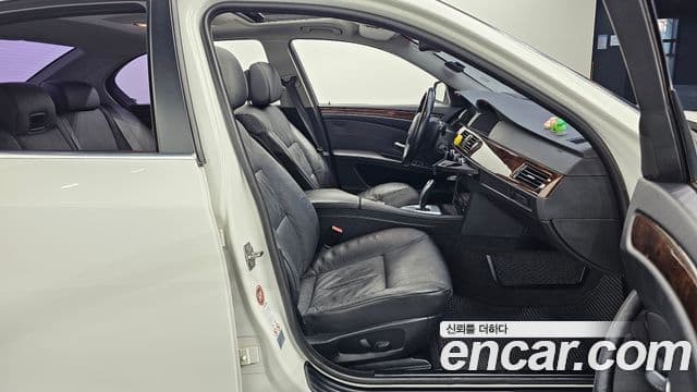 BMW 5시리즈 (E60) 528i седан SE, 2010 10