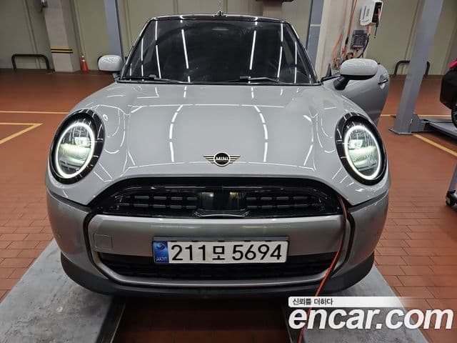 Mini Cooper C кабриолет 4세대 Classic, 2025 1