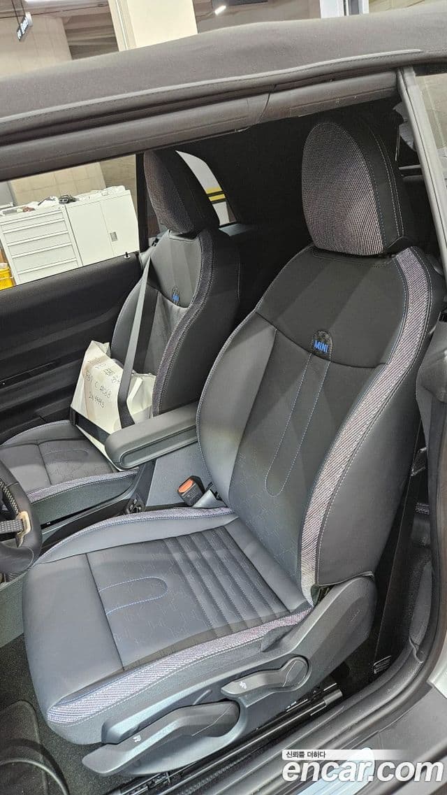 Mini Cooper C кабриолет 4세대 Classic, 2025 7