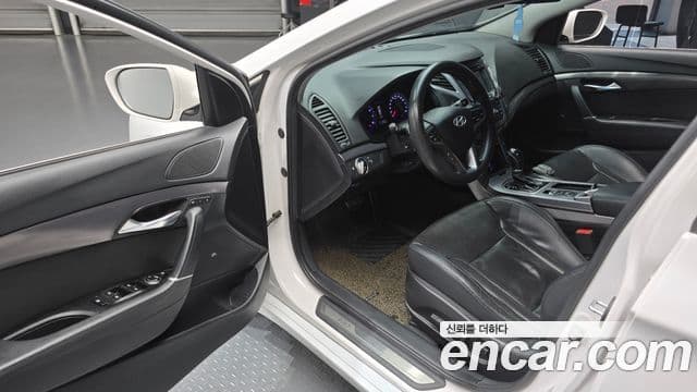 Hyundai i40 살룬 Premium, 2012 11