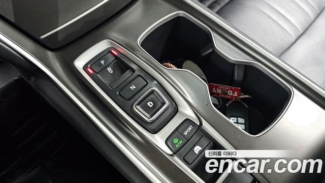 Honda Accord 10세대 2.0 гибрид Туринг (Touring), 2019 9