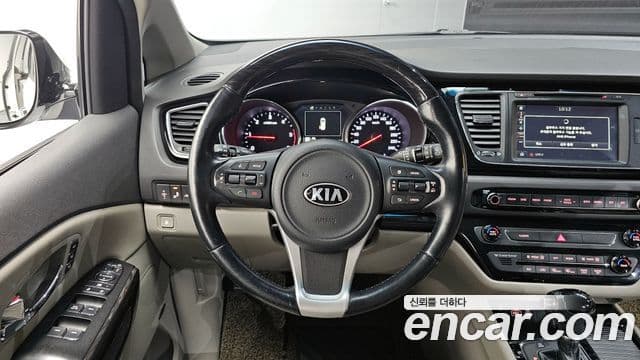 Kia All New Carnival President, 2016 13