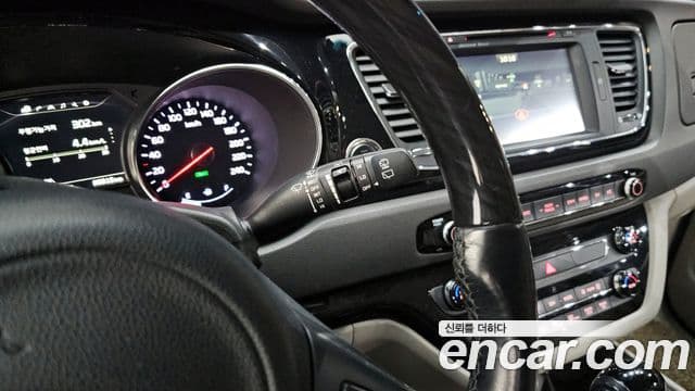 Kia All New Carnival President, 2016 17