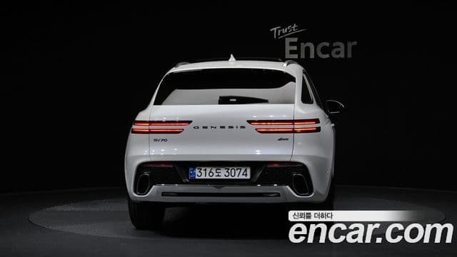 Genesis GV70, 2023 4
