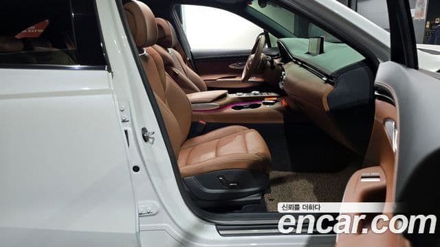 Genesis GV70, 2023 11