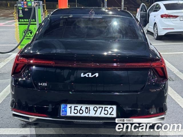 Kia K8 Signature, 2023 4