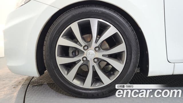 Hyundai Accent(новый кузов / новое поколение) Premium, 2014 все фото