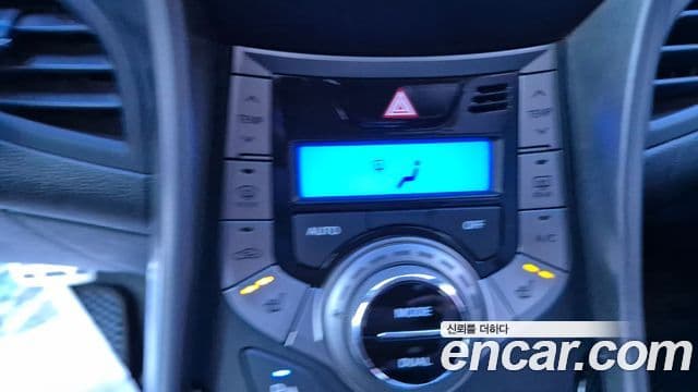 Hyundai Avante MD Premium, 2013 11